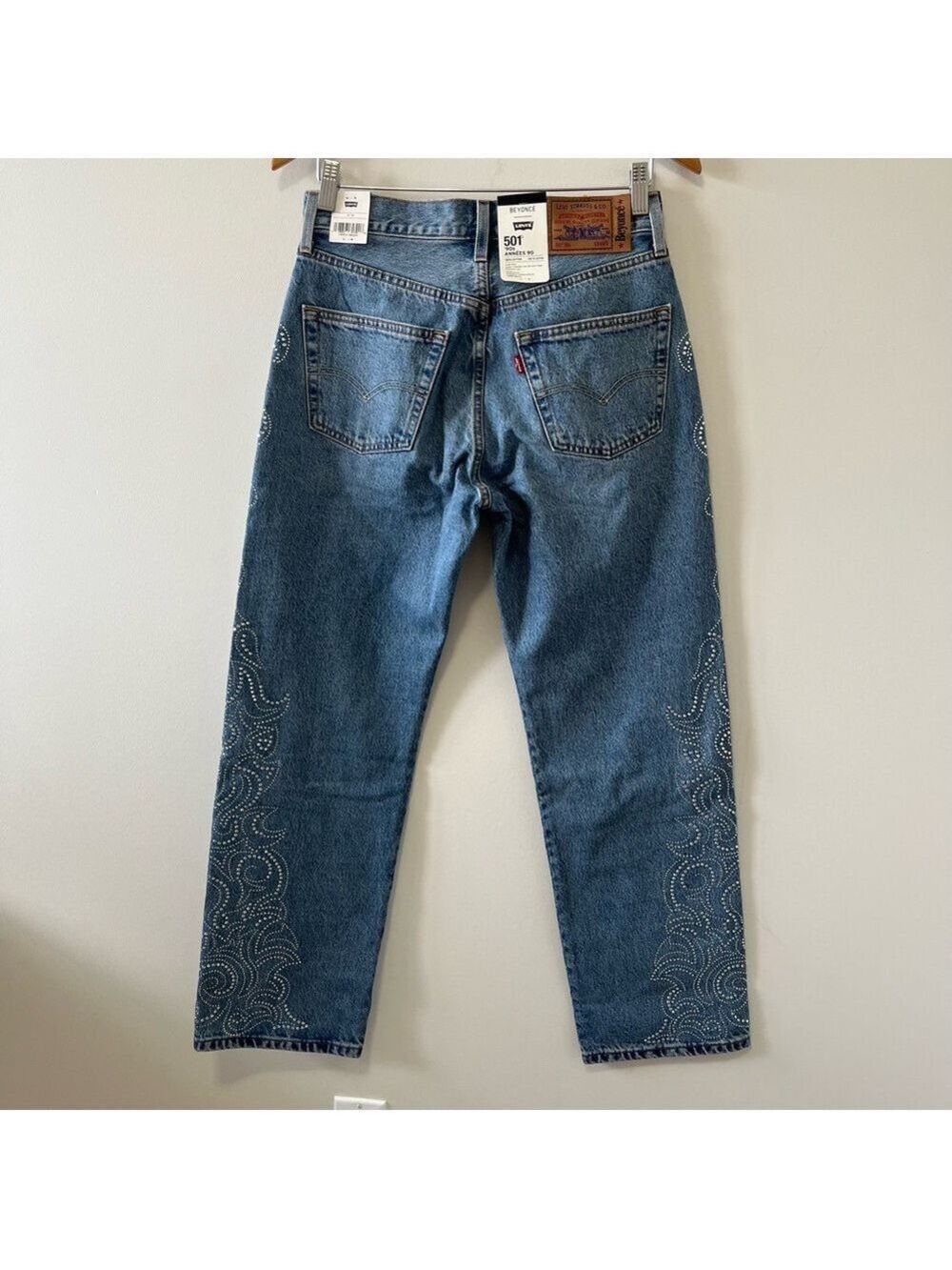 Levi's x Beyoncé 501 90s Jeans Size 27 - Picture 8 of 16
